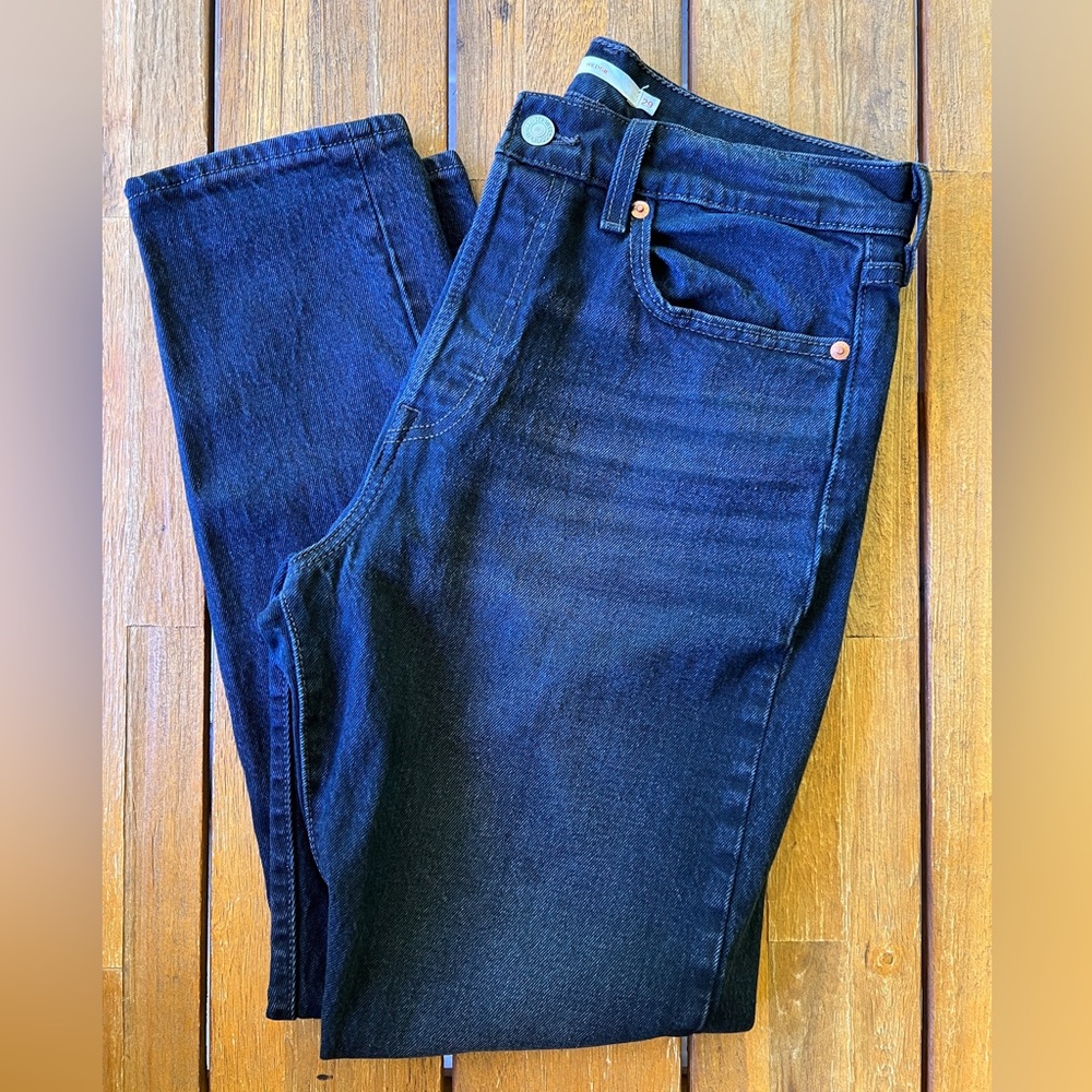 Levi’s Premium Wedgie Icon Fit Women’s Jeans - Size 29 x 28